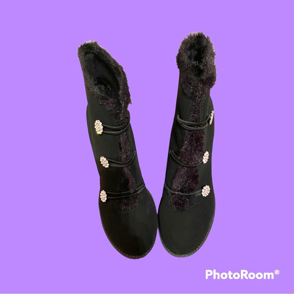 Andiamo Black  booties with rhinestones cluster buttons size 9.5 New without box - Picture 2 of 12